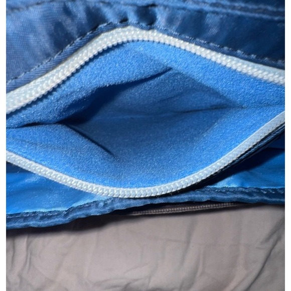 Lug Ace blue tote with crossbody strap multi pocketed large size - Picture 8 of 12